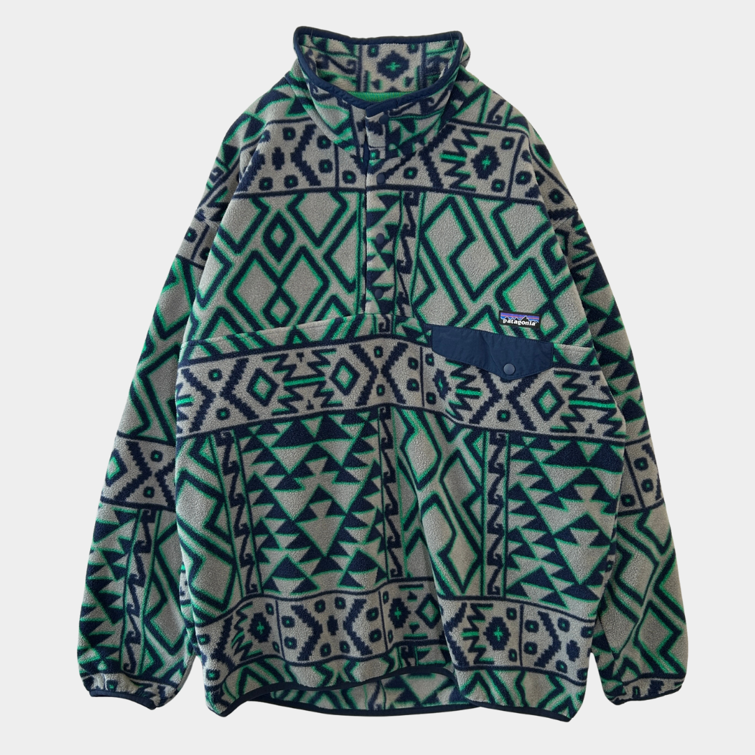 patagonia 幾何学模様 ジャケット 4T patagonia 幾何学模様 パタゴニア