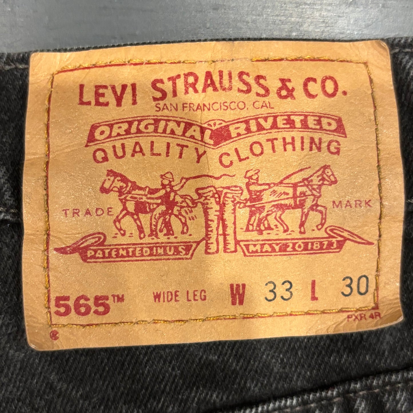 90's Levi's 565 Loose Fit Wide Leg デニムパンツ 黒 (33×30)/B2634P-SO
