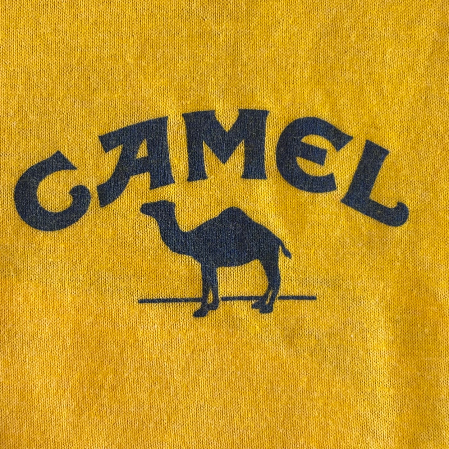 80's CAMEL タバコ アドバタイジングプリント バックプリントTシャツ 黄色 (L)/B2367T-SO