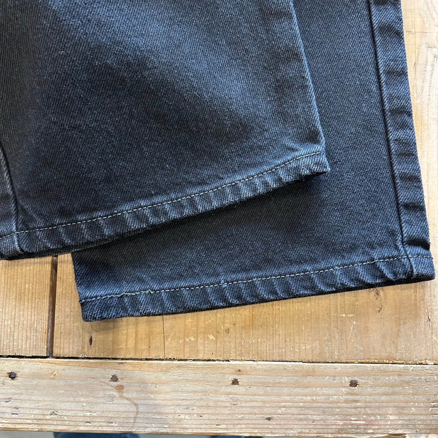 00'a Levi's 550 ブラックデニム(36×30)/B0788P-SO