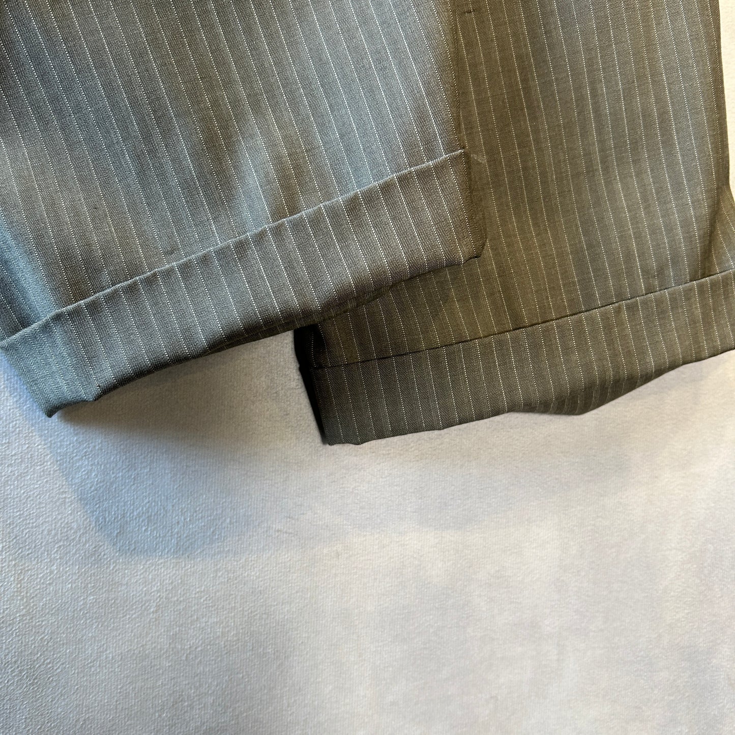 Hart Schaffner Marx ハート・シャフナー・マルクス 2タック ストライプスラックス グレー/B2424P-SO