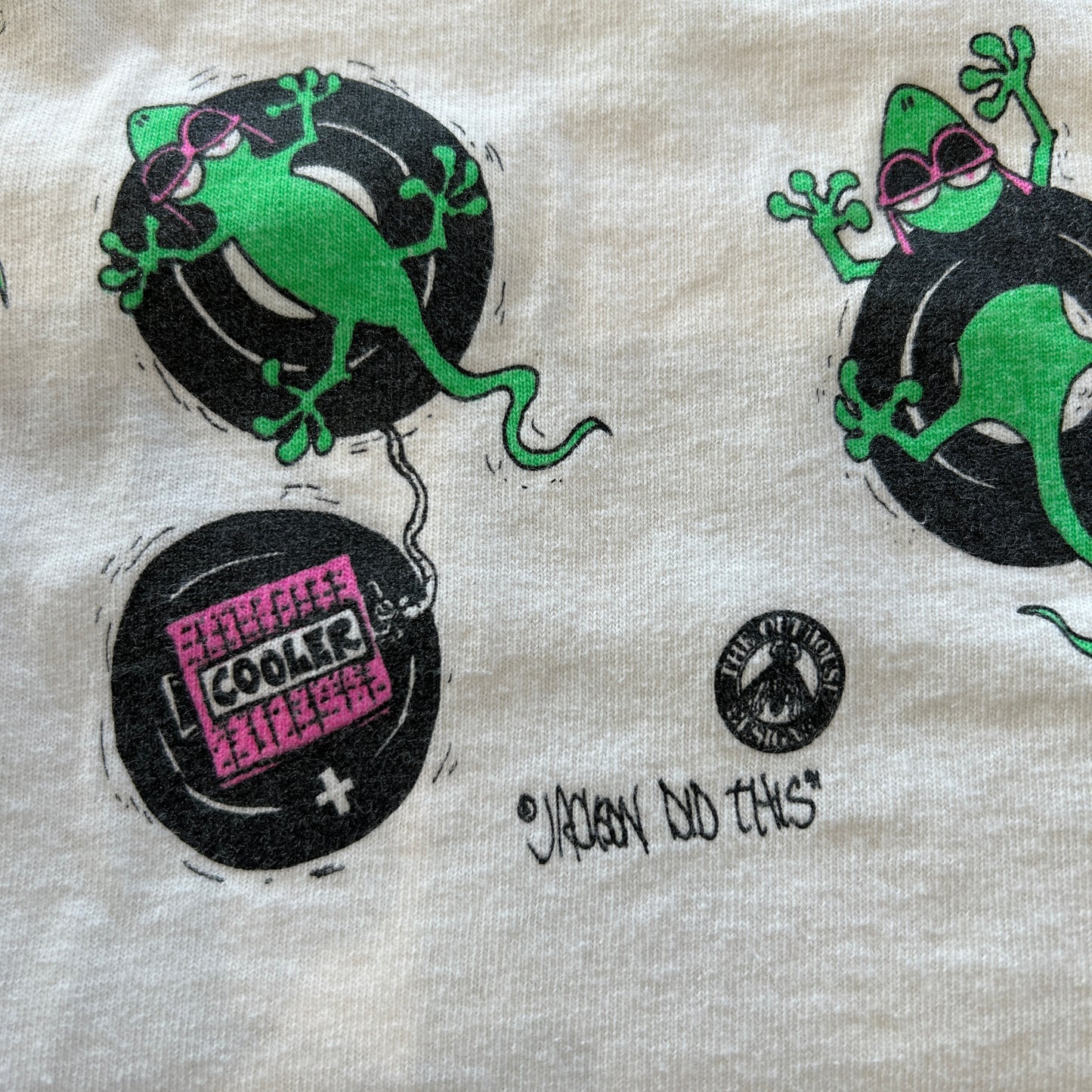 90's Fruit of the loom”NEW BRAUNFELS"トカゲバカンスTシャツ The Outhouse Design 白(XL)/B2752T-SO