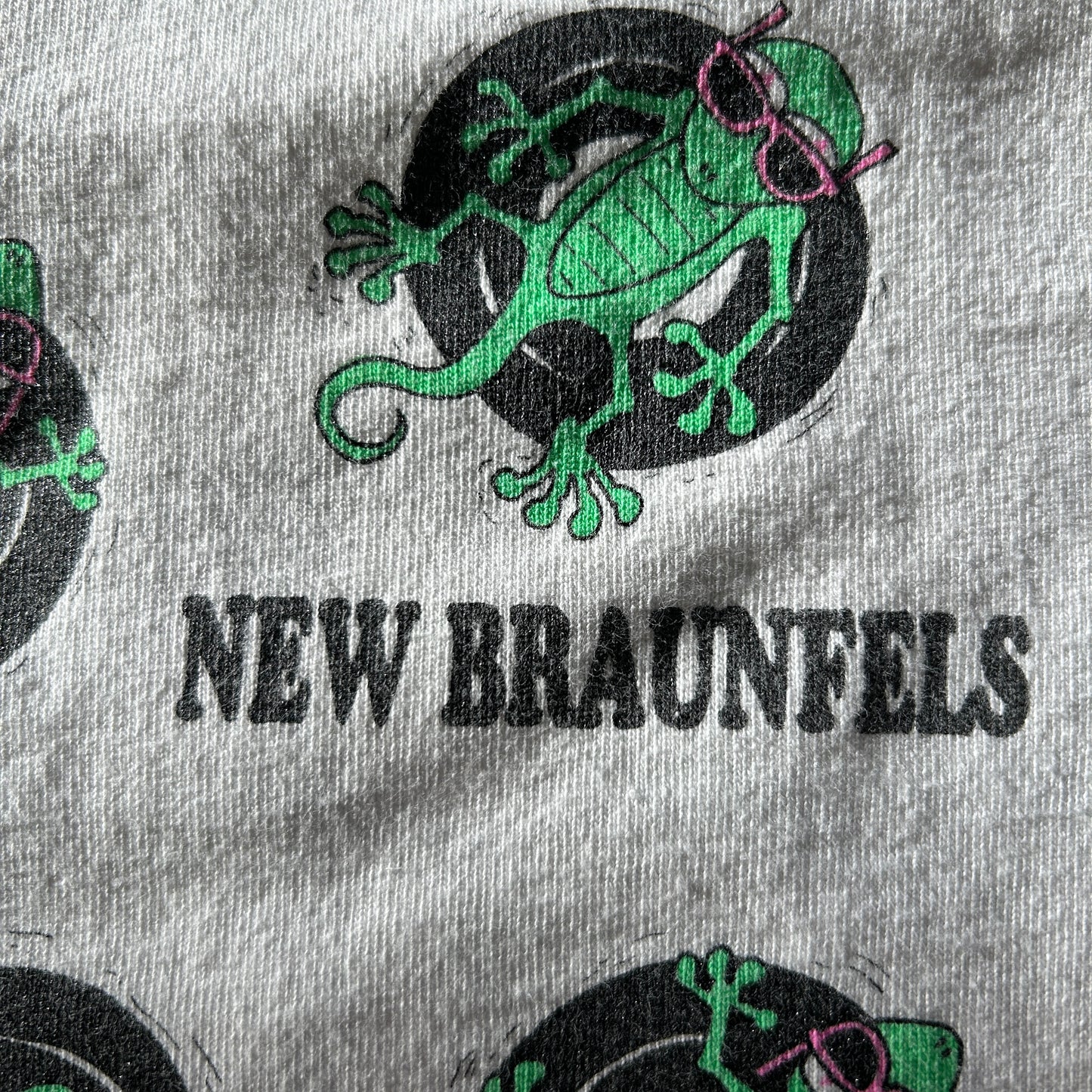 90's Fruit of the loom”NEW BRAUNFELS"トカゲバカンスTシャツ The Outhouse Design 白(XL)/B2752T-SO