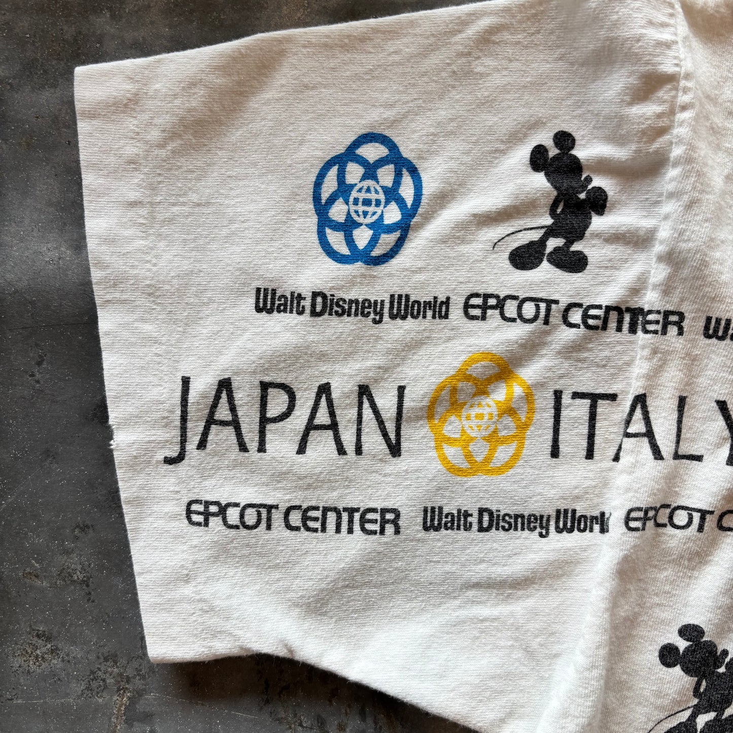 90's DISNEY 国旗総柄Tシャツ 白 ONE SIZE/A7288T-SO