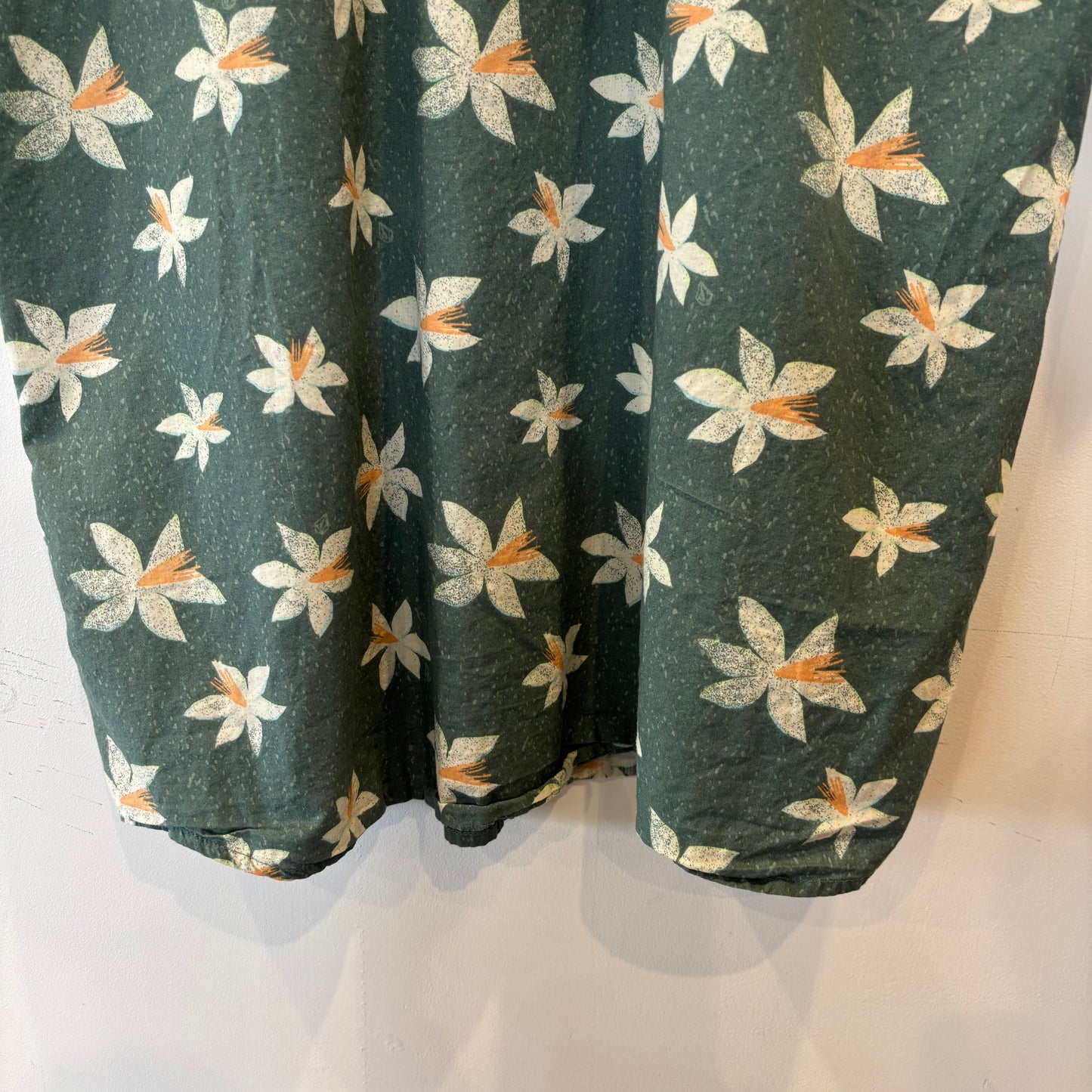 00's Volcom フローラル柄 レギュラーカラー半袖シャツ (XL)/B3060S-SO