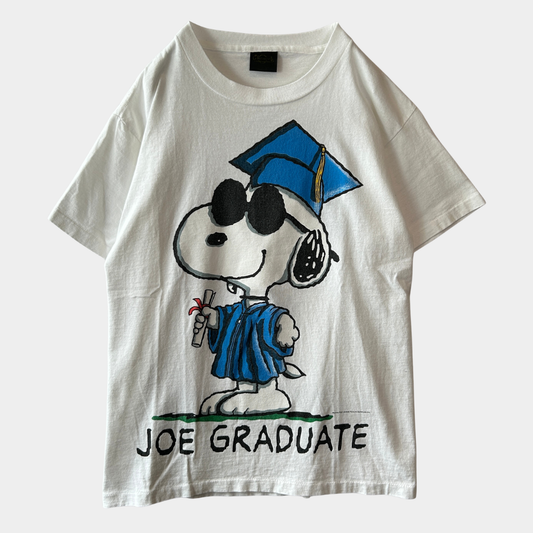 90's PEANUTS "JOE GRADUATE" スヌーピー 両面プリント　キャラクターTシャツ 白(M)/C1095T-SO