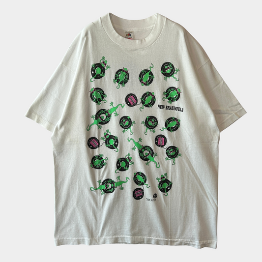 90's Fruit of the loom”NEW BRAUNFELS"トカゲバカンスTシャツ The Outhouse Design  白(XL)/B2752T-SO