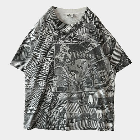 90's M.C.Escher エッシャー "相対性” アートTシャツ 総柄 ANDAZIA(XL)/C0971T-SO