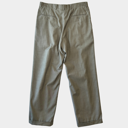 Hart Schaffner Marx ハート・シャフナー・マルクス ２タック ストライプスラックス グレー/B2424P-SO