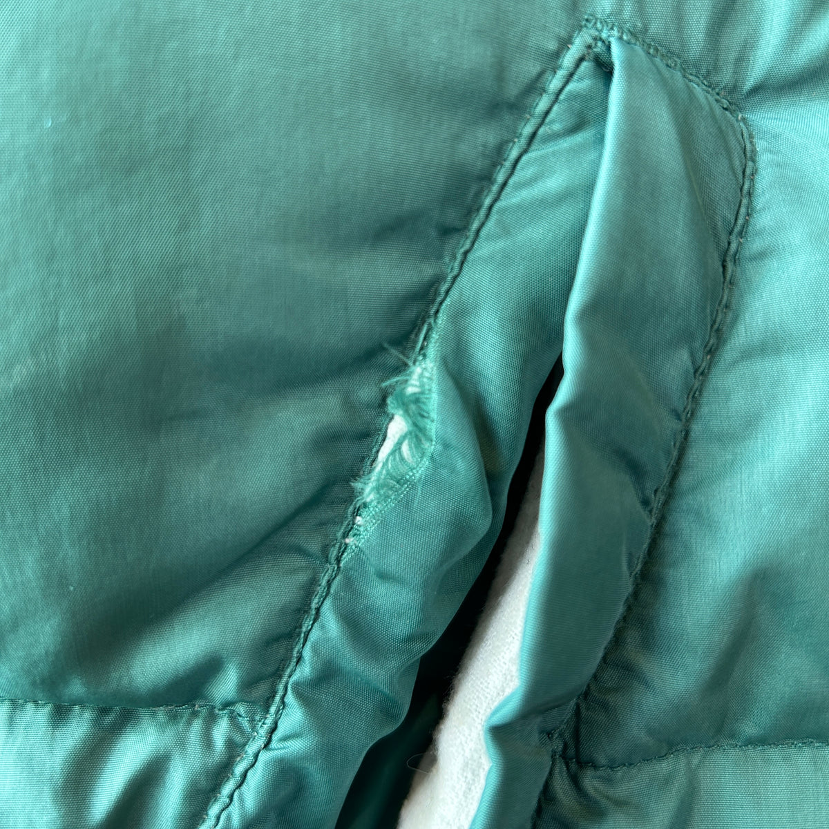 90's Eddie Bauer エディー・バウアー "CANADIAN VEST" リバーシブルグースダウンベスト(L)/C1643V-SO