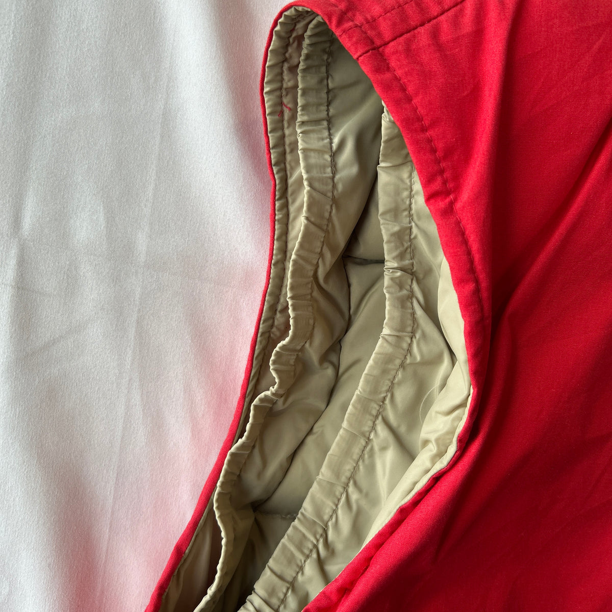 80's Eddie Bauer エディー・バウアー グースダウンベスト レッド(M)/B0581V-SO