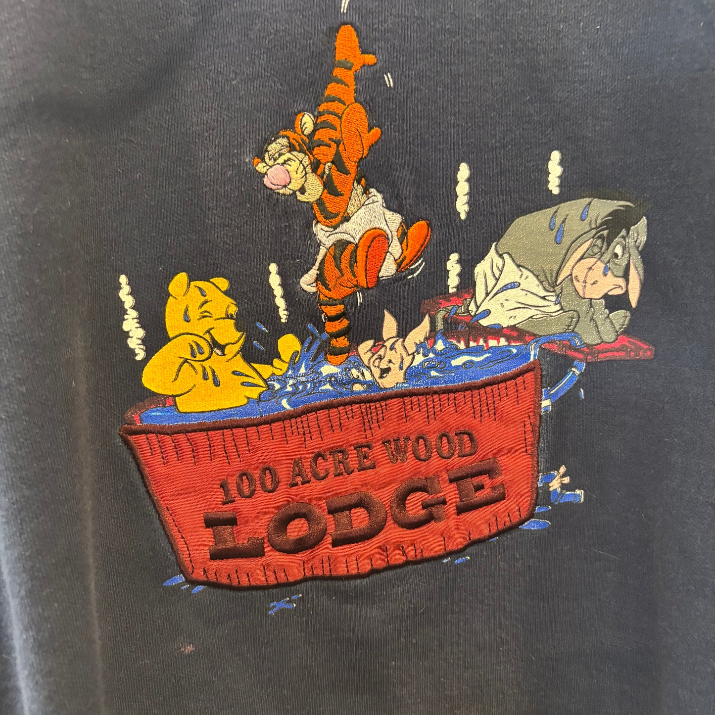 90's Disney ディズニー 100 Acre wood LODGE くまのプーさん キャラクタースウェット 紺 (XL)/A7836S-SO