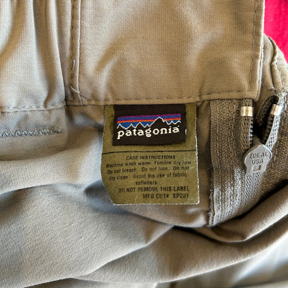 08' Patagonia パタゴニア MARS PCU Level5 ソフトシェルパンツ ミリタリー(L-R)/C1540P-SO
