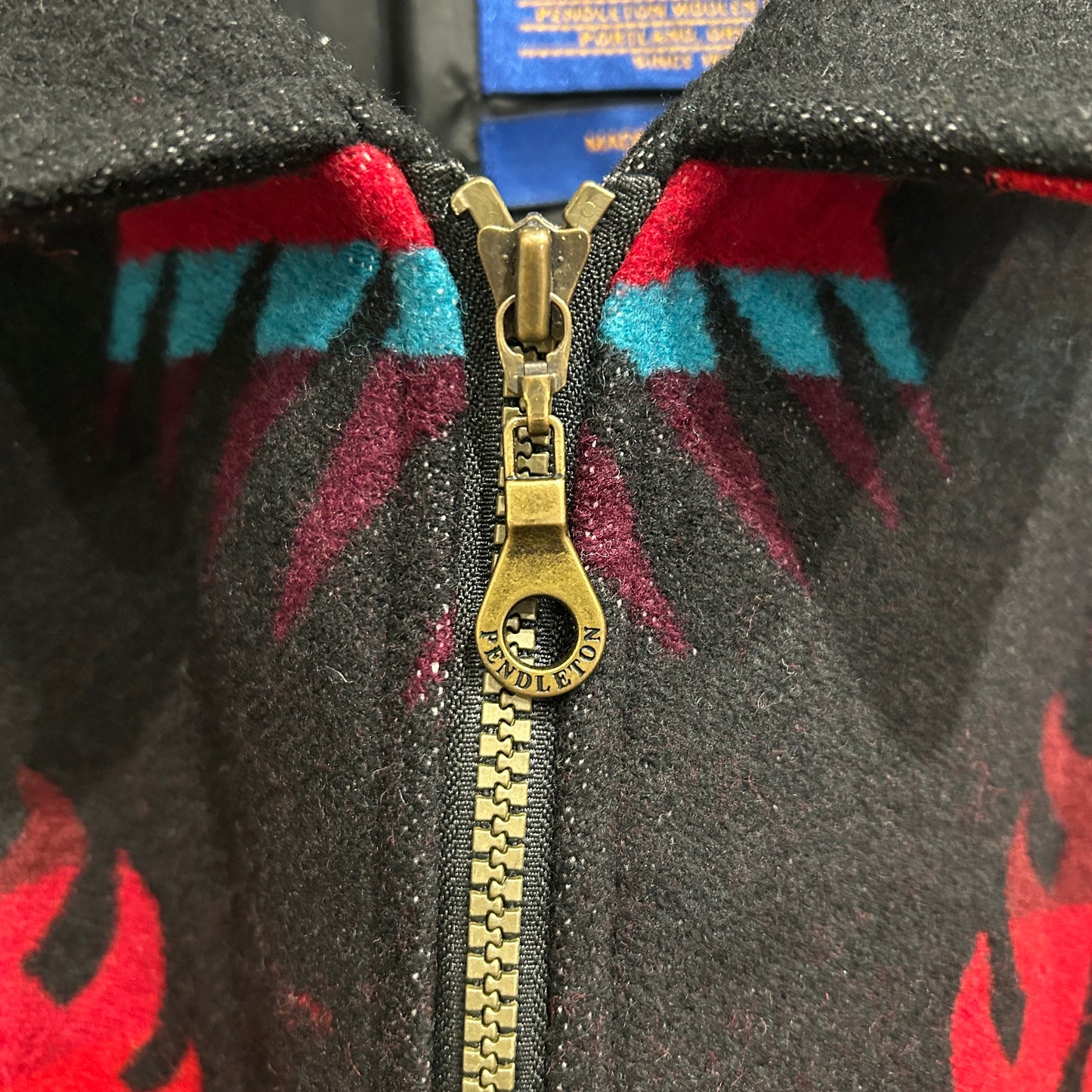 90's Pendleton ペンドルトン　High Grade Western Wear ネイティブ柄ウールジャケット 黒赤/A5569J-SO