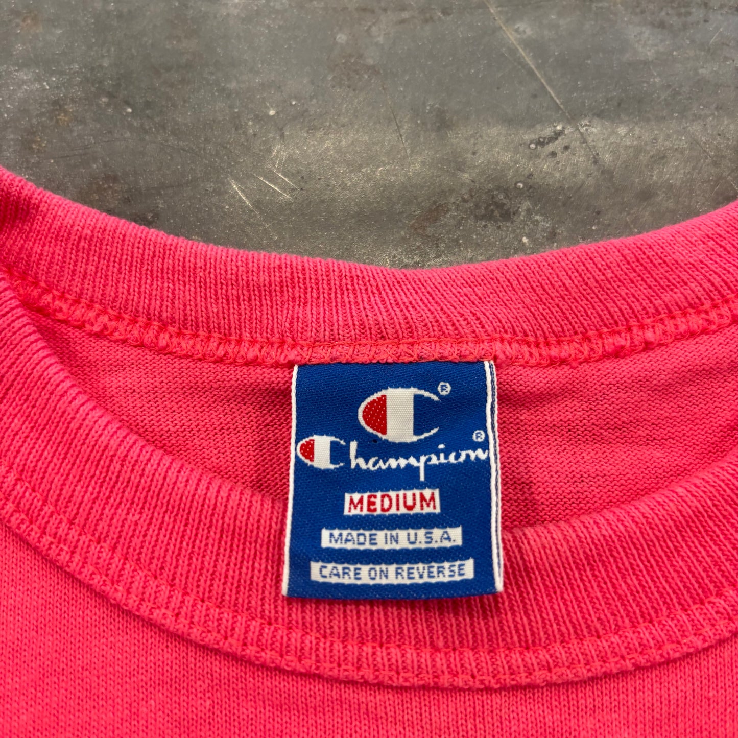 90's Champion チャンピオン 胸ロゴ 袖刺繍 Tシャツ ピンク (M) A2341T-SO