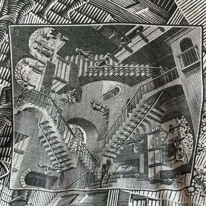 90's M.C.Escher エッシャー "相対性” アートTシャツ 総柄 ANDAZIA(XL)/C0971T-SO