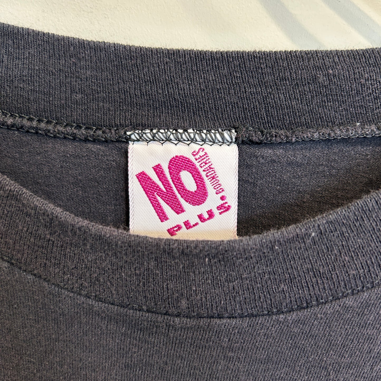 90's NO PLUS ルーニーチューンズ キャラクターTシャツ 黒 (1X)/B3640T-SO