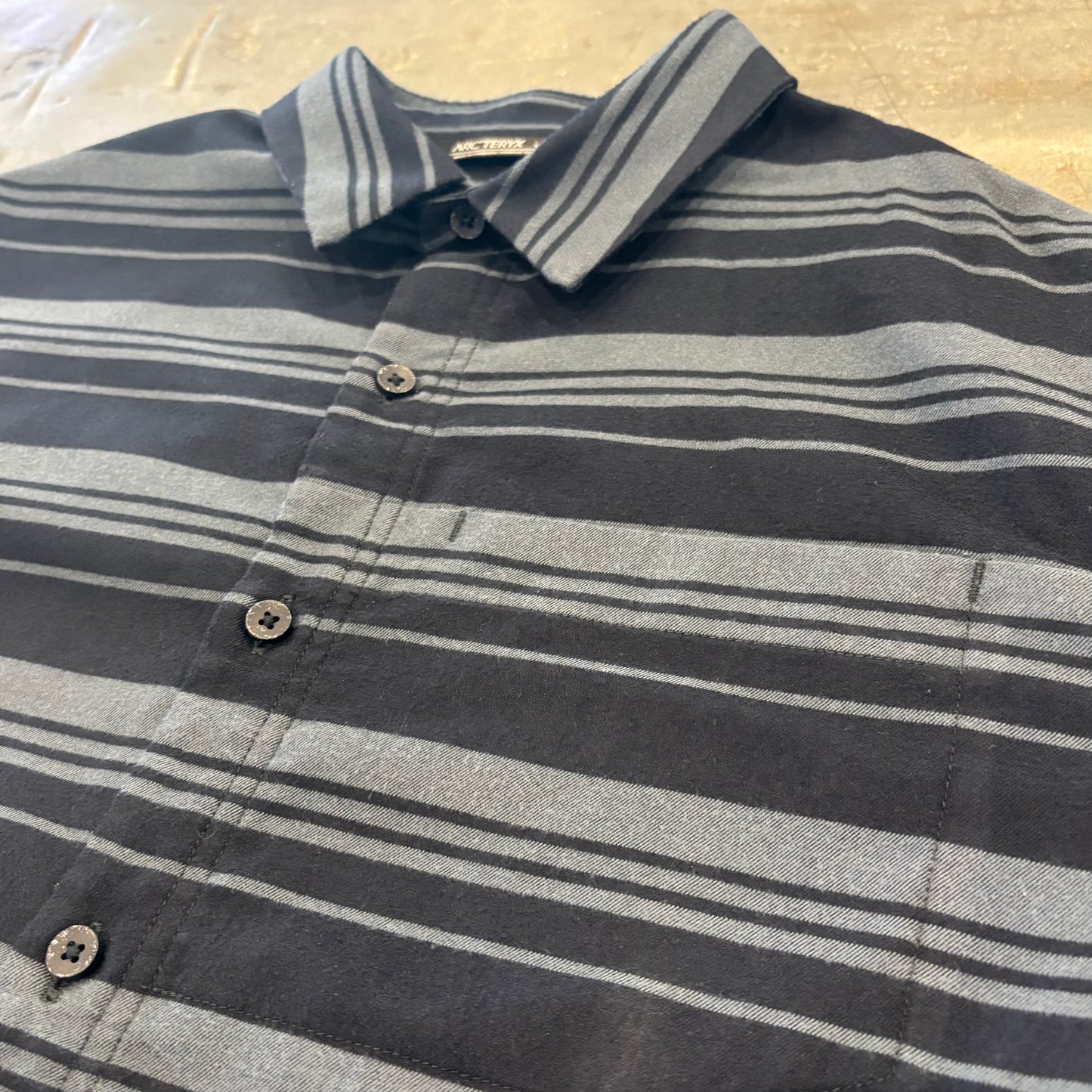 ARC'TERYX アークテリクス Mainstay shirt LS メインステイ ロングスリーブシャツ ボーダー ネイビー (M) B4117SH-SO