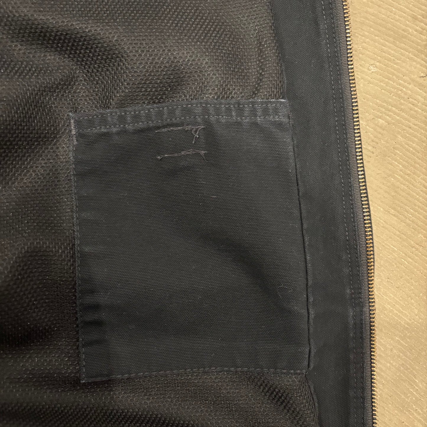 00's Carhartt カーハート  "Simpson" 刺繍入り アクティブジャケット 黒  (サイズ不明：L相当)/C0309J-SO