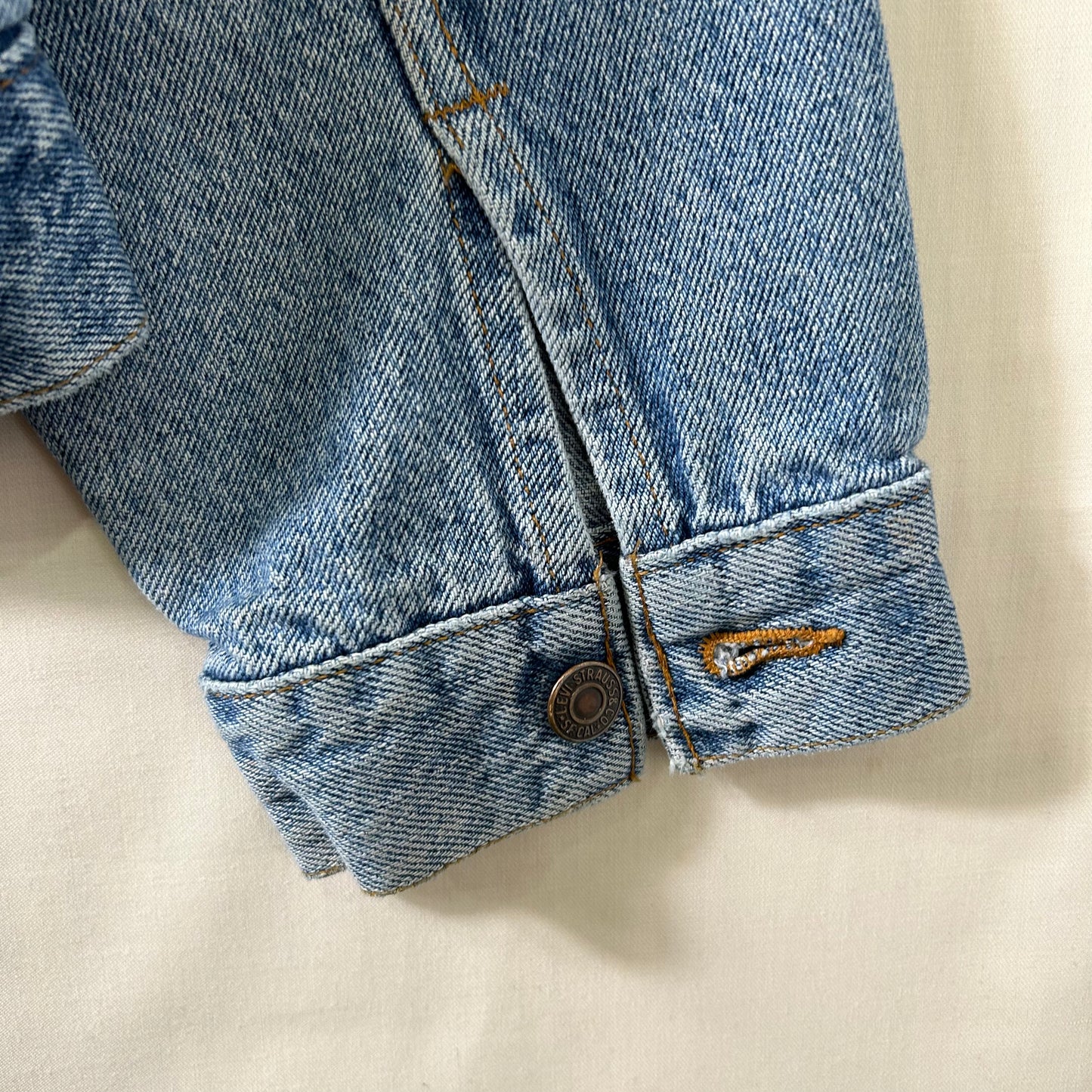 90's Levis デニムジャケット 70507 (L)/A2876J-SO