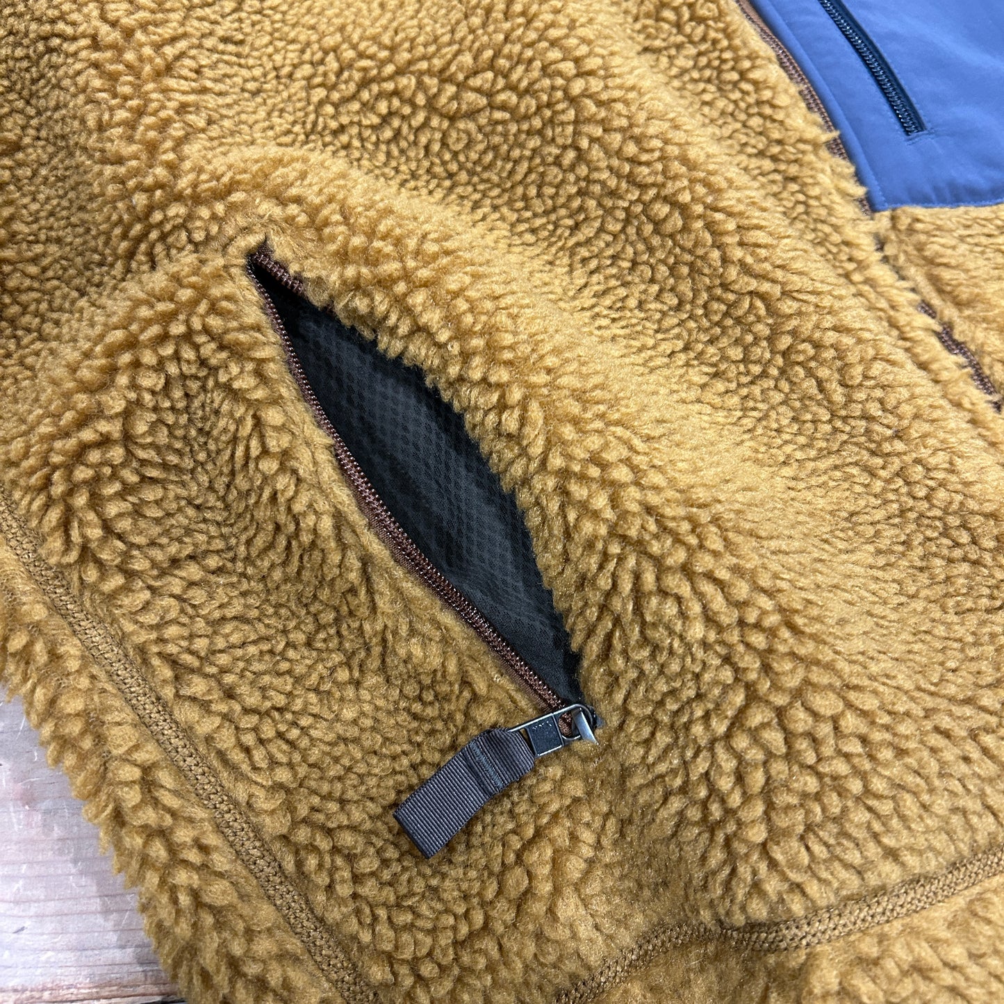 2024 タグ付き美品 Patagonia パタゴニア クラシック レトロXジャケット フリース SHBN(シェルターブラウン) XL/A9867F-SO