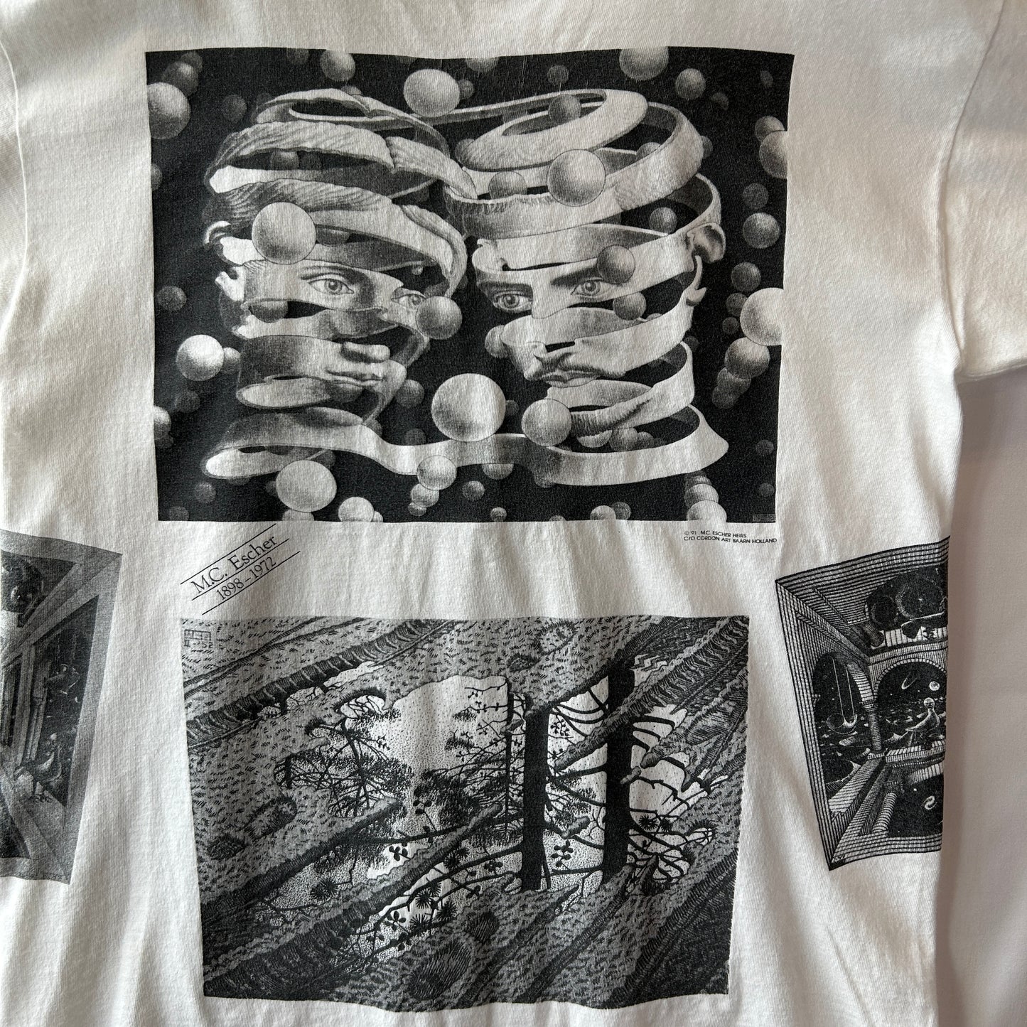 90's M.C.Escher エッシャー アートマルチプリントTシャツ ホワイト ANDAZIA (L)/C1067T-SO