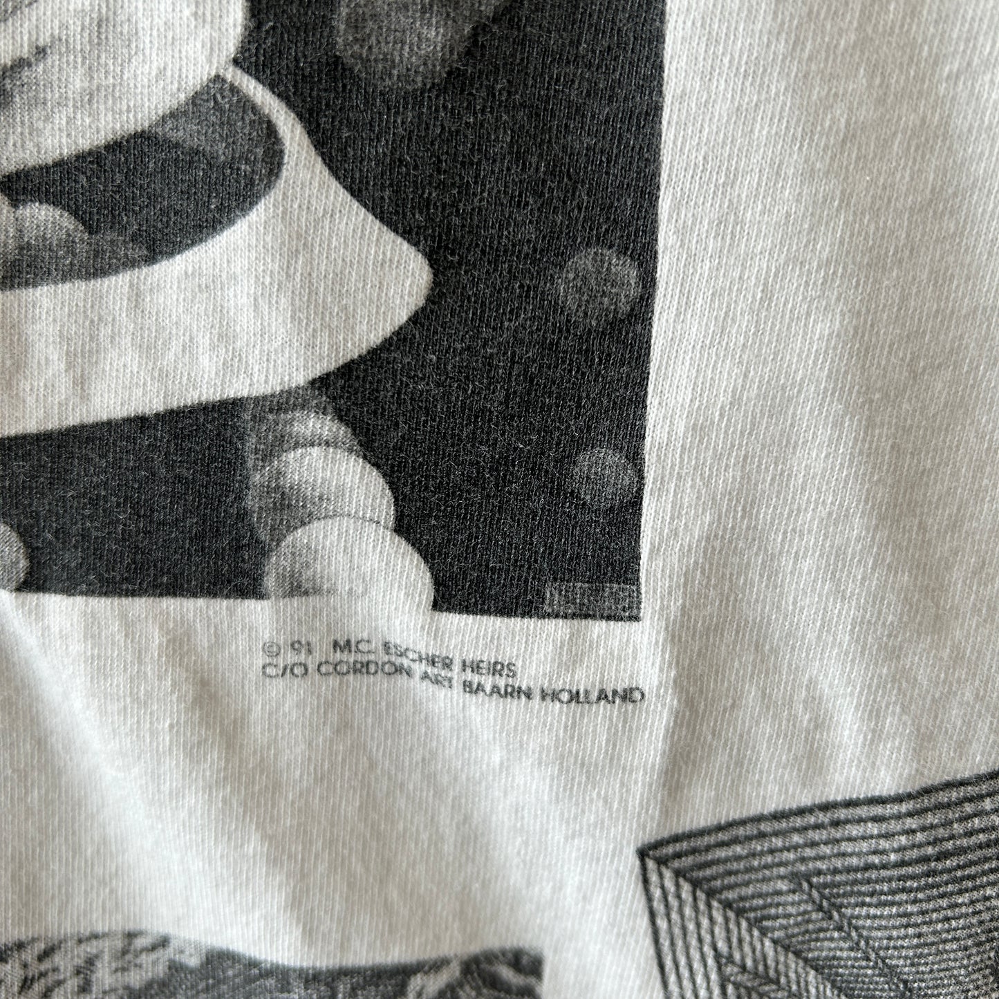 90's M.C.Escher エッシャー アートマルチプリントTシャツ ホワイト ANDAZIA (L)/C1067T-SO