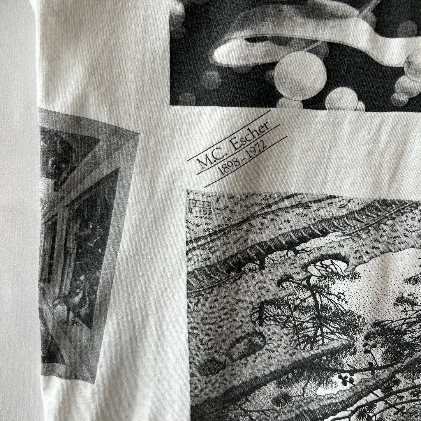 90's M.C.Escher エッシャー アートマルチプリントTシャツ ホワイト ANDAZIA (L)/C1067T-SO