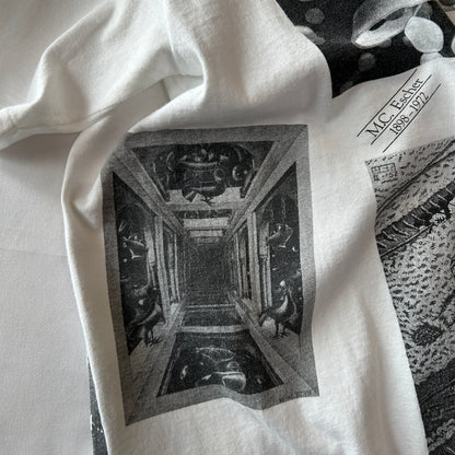 90's M.C.Escher エッシャー アートマルチプリントTシャツ ホワイト ANDAZIA (L)/C1067T-SO