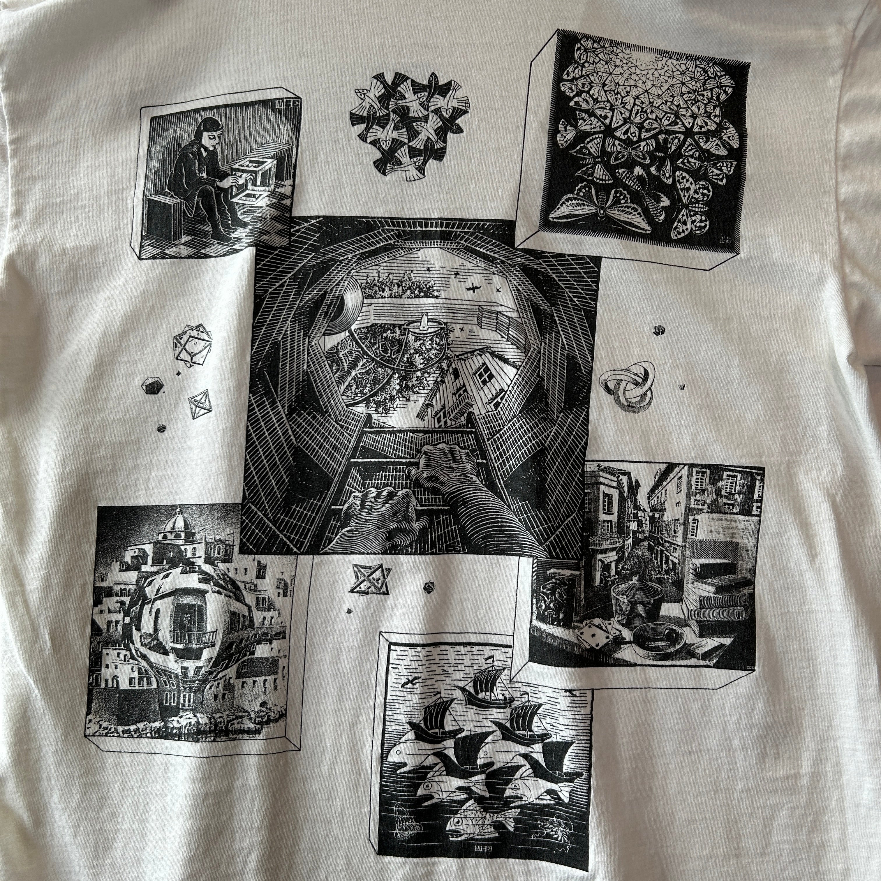M.C. ESCHER エッシャー ANDAZIA マルチプリント アート XL 90's M.C.Escher エッシャー アートマルチプリントTシャツ ホワイト