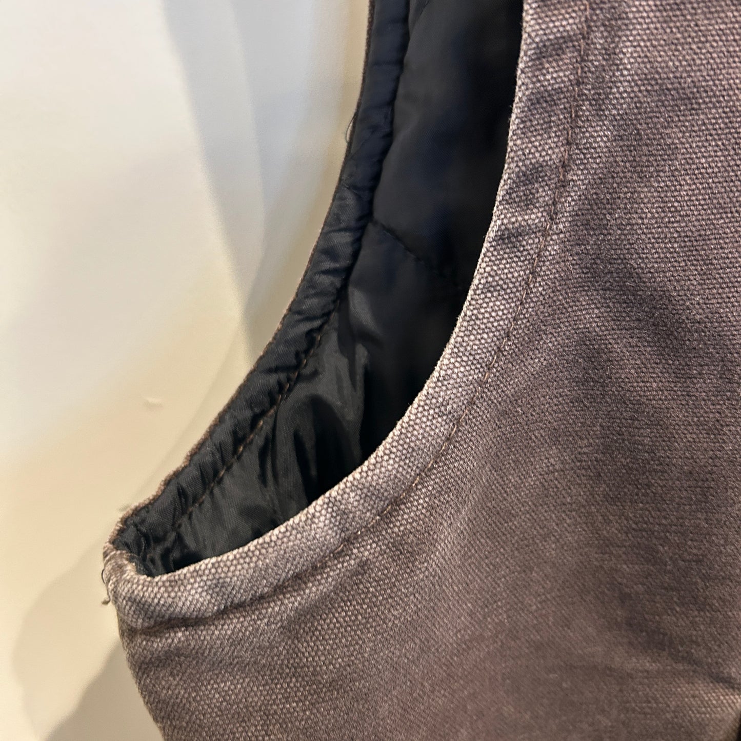 Carhartt カーハート ダックベスト V02 DKB ワークベスト ダークブラウン(M)/C0419V-SO