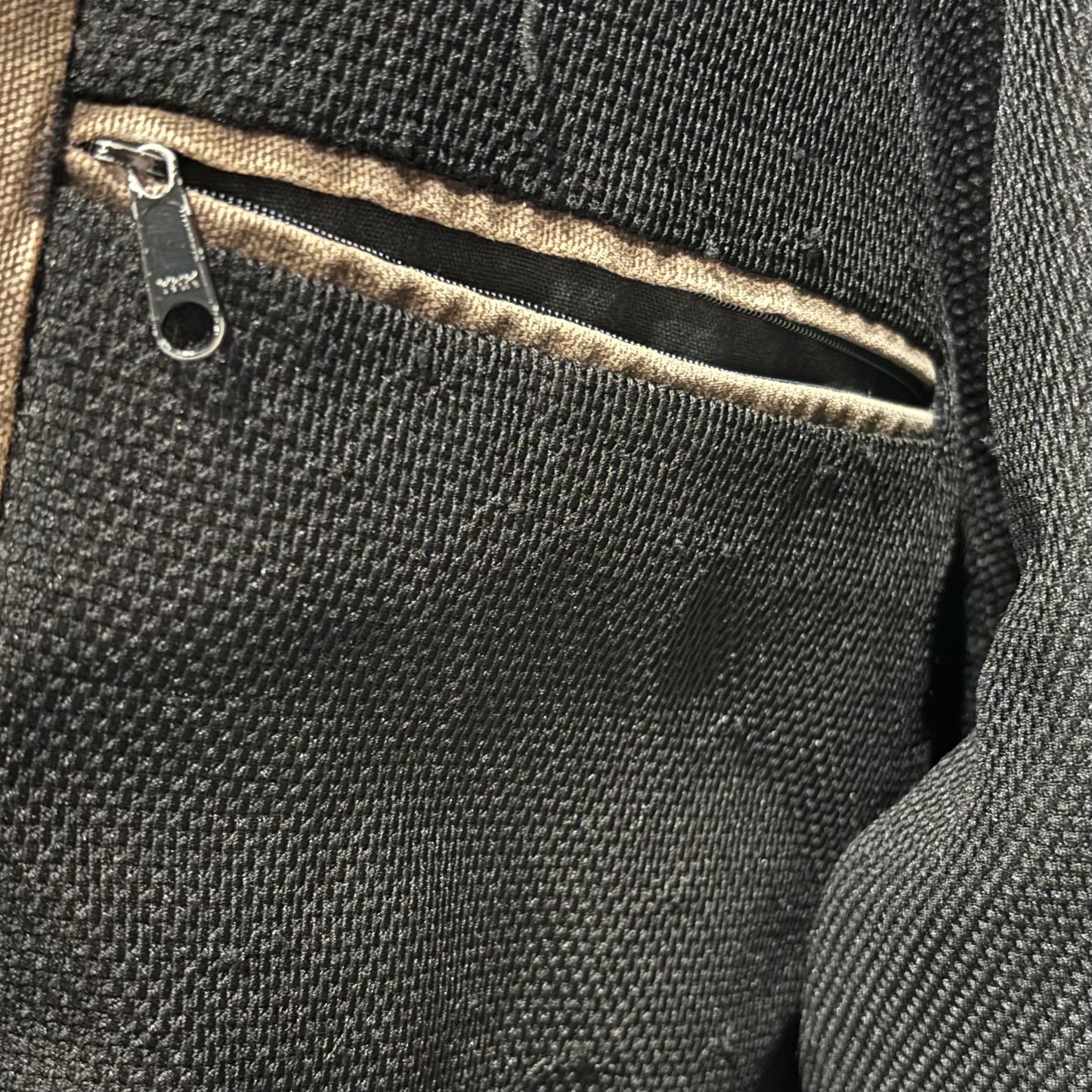 2003's Carhartt カーハート アクティブジャケット J25 CHT (XL)/B4124J-SO