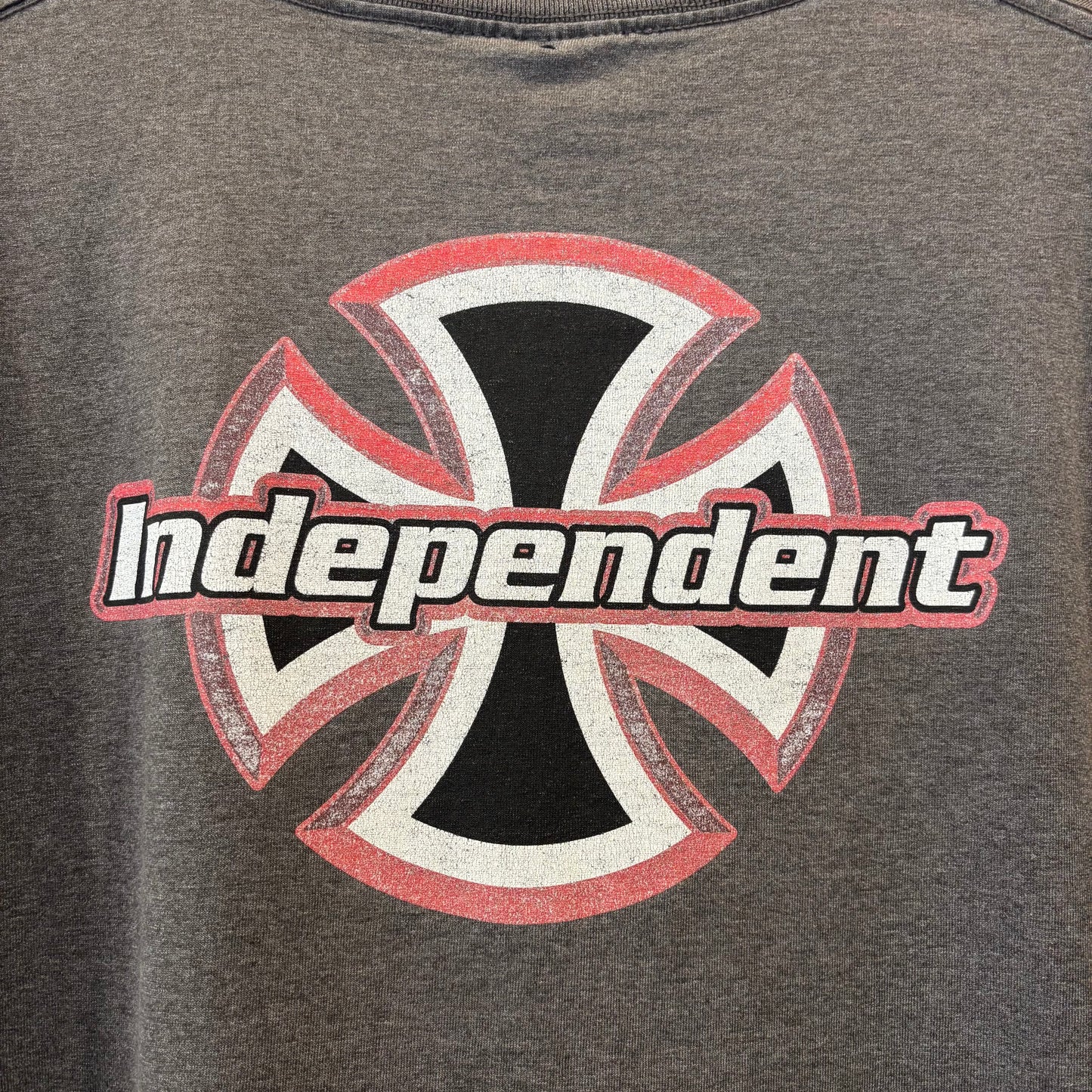 00's Independent アイアンクロス Tシャツ チャコールグレー (サイズ不明)/B3732T-SO