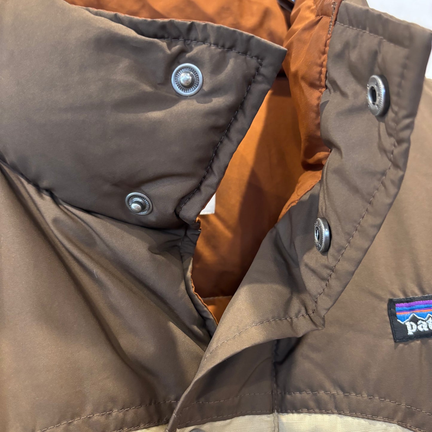 2009 Patagonia パタゴニア スリングショット・ダウンベスト ブラウン × ベージュ (S)/B4218V-SO