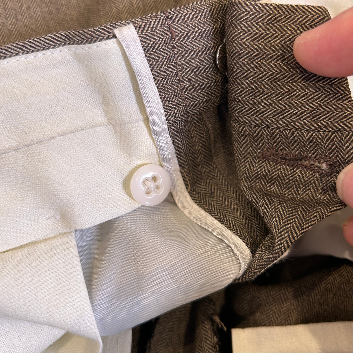 BUEBERRY LONDON バーバリー ２タックヘリンボーンスラックス /A9136P-SO