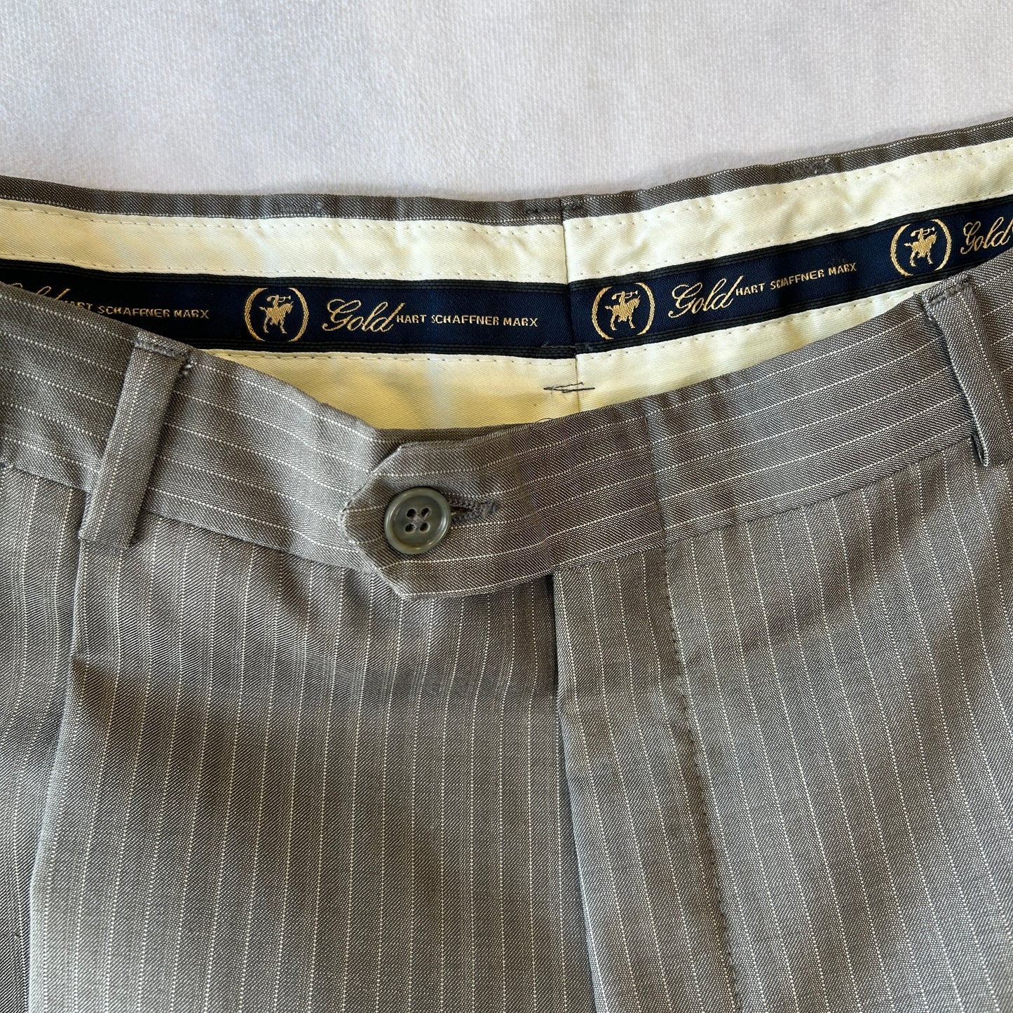 Hart Schaffner Marx ハート・シャフナー・マルクス ２タック ストライプスラックス グレー/B2424P-SO