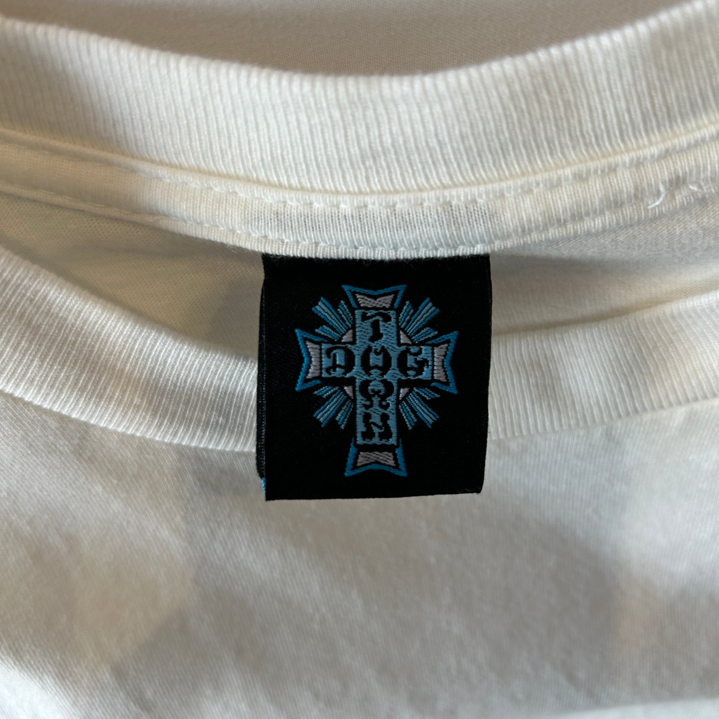 00's DOG TOWN ドッグタウン Bull Dog Design クロスロゴ グラフィックTシャツ  白/C1065T-SO