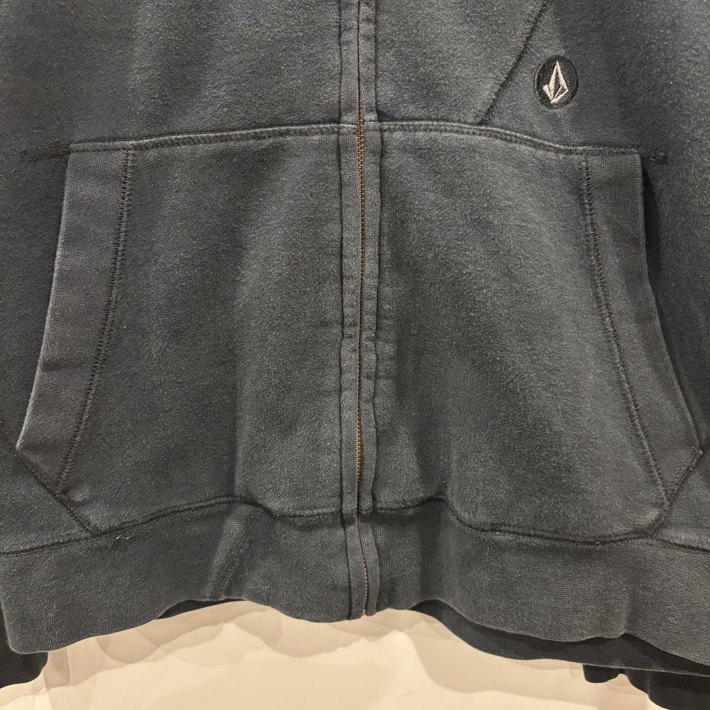 00's VOLCOM ボルコム ストーンロゴ刺繍 オリジナルジップトップ フルジップパーカー ブラック(サイズ不明 M相当)/B4240S-SO