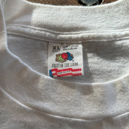90's Fruit of the loom”NEW BRAUNFELS"トカゲバカンスTシャツ The Outhouse Design  白(XL)/B2752T-SO