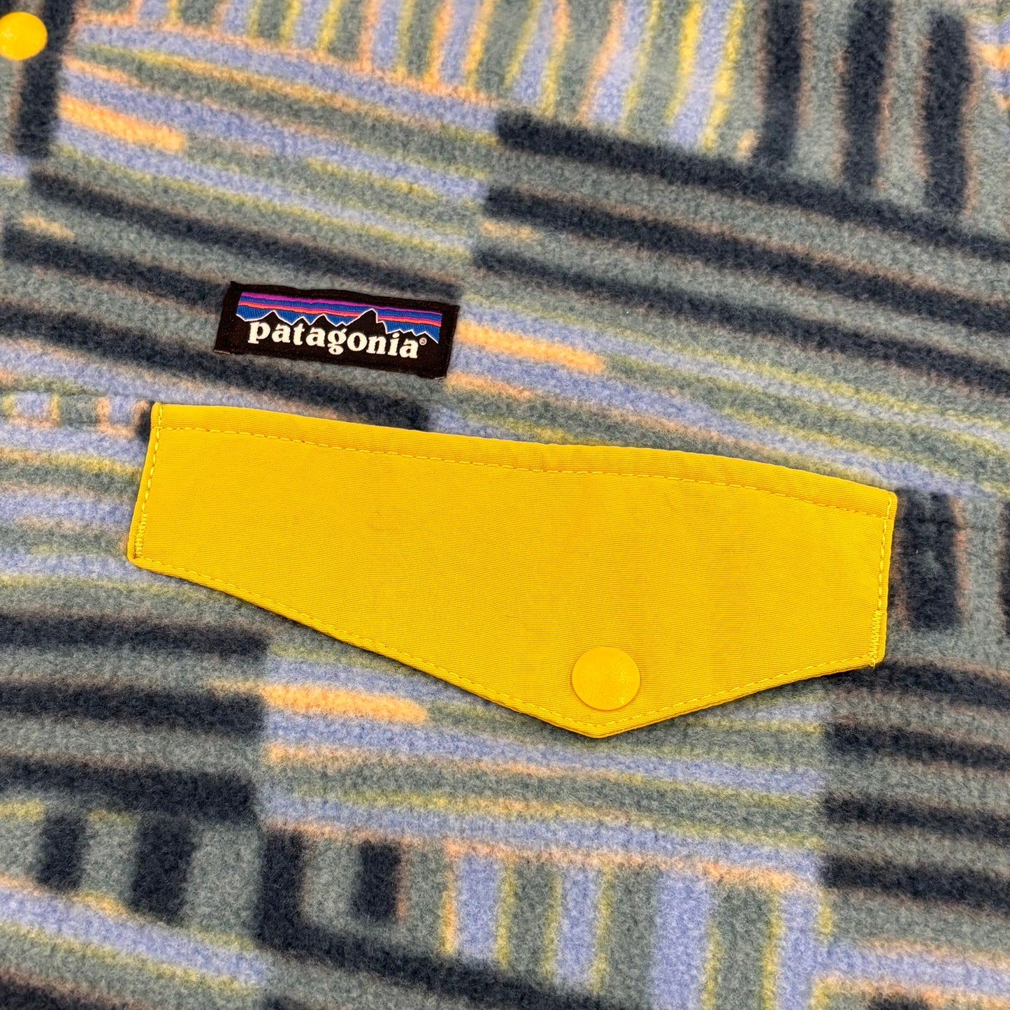 Patagonia パタゴニア 新品（タグ付き）スナップT QFWE フリース プルオーバー ブルーイエロー (XL) /A9849F-SO