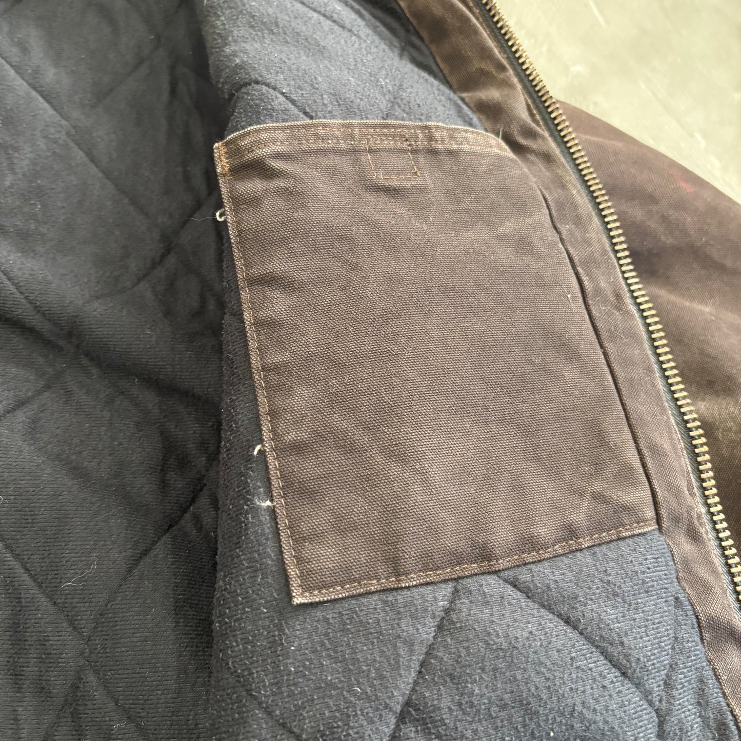 Carhartt カーハート アクティブジャケット J130 DKB ダークブラウン (L) /B3400J-SO
