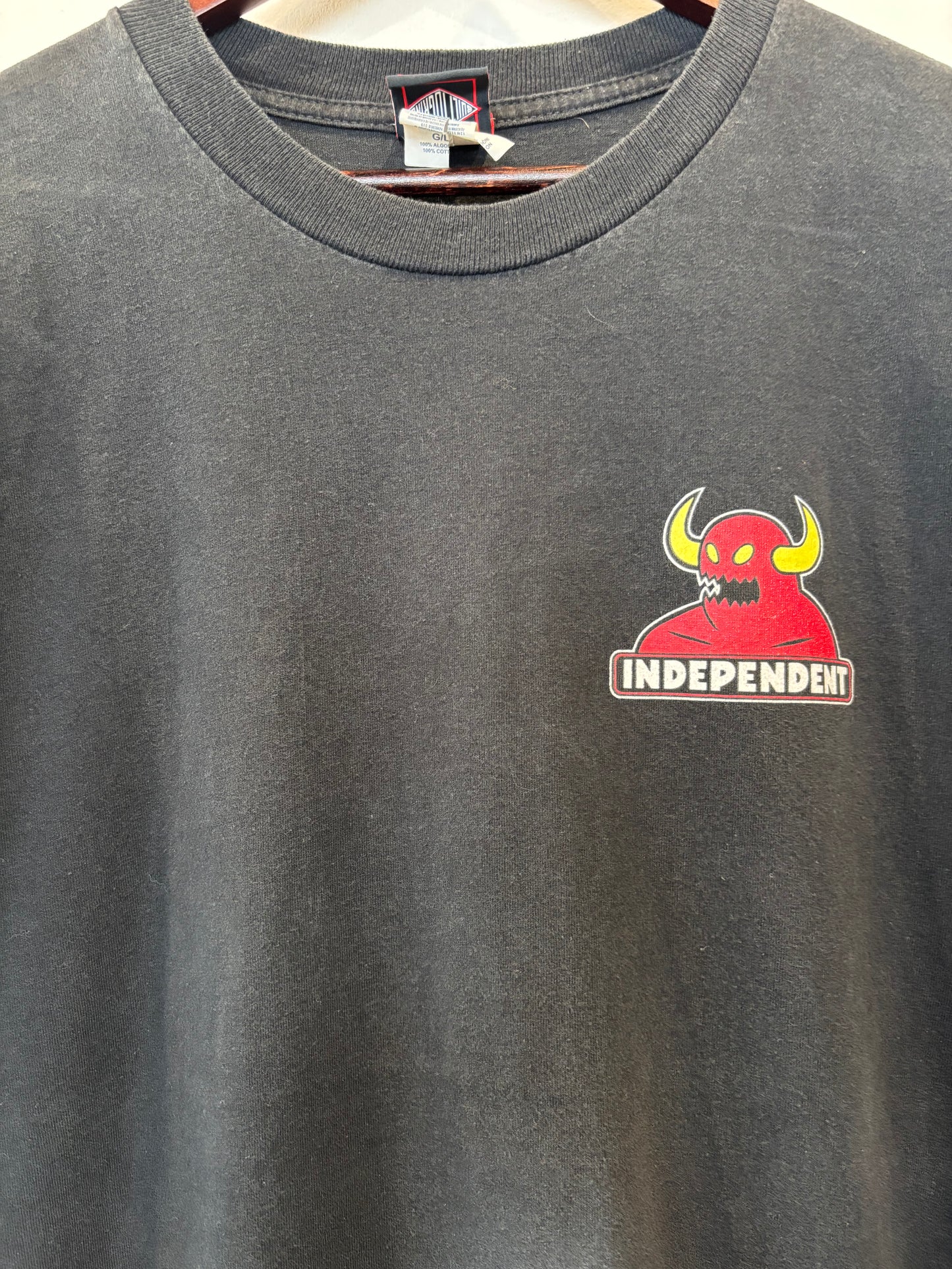 00's Independent × Toy Machine インディペンデント トイマシーン コラボTシャツ 黒 (XL)/B3054T-SO