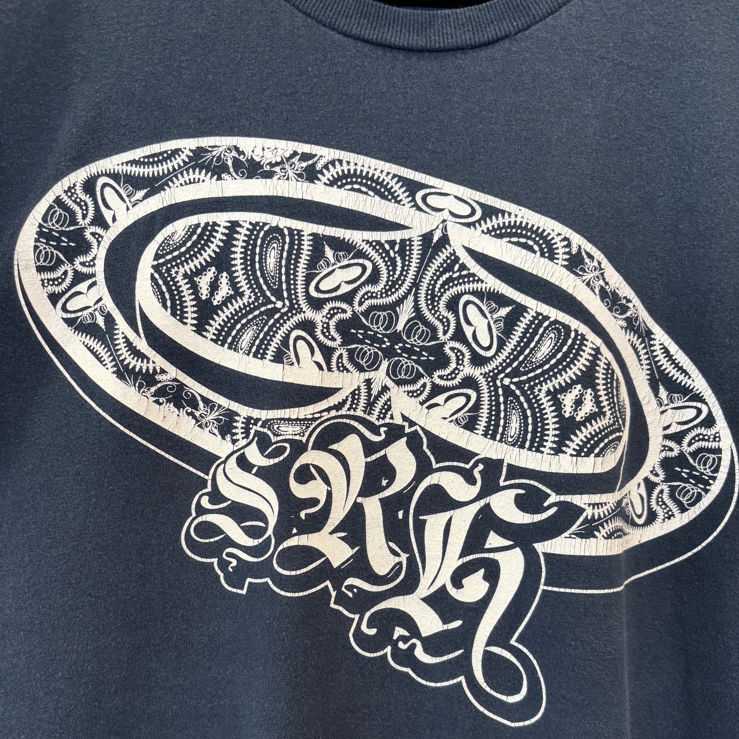 90〜00's SRH ペイズリー柄 ロゴプリントTシャツ ネイビー (L)/B3055T-SO