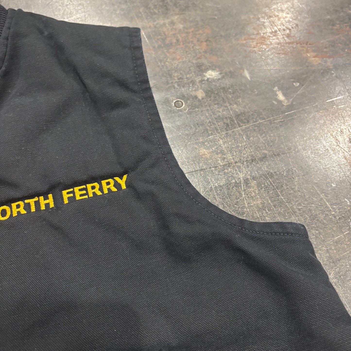 Carhartt カーハート ダックベスト NORTH FERRY ブラック (サイズ不明）/C0420V-SO