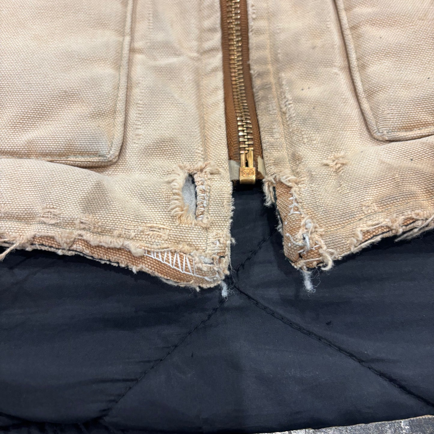 00's Carhartt カーハート ダックベスト BRN ブラウン 腰ゴム ベージュ系 （サイズ不明）/C0402V-SO