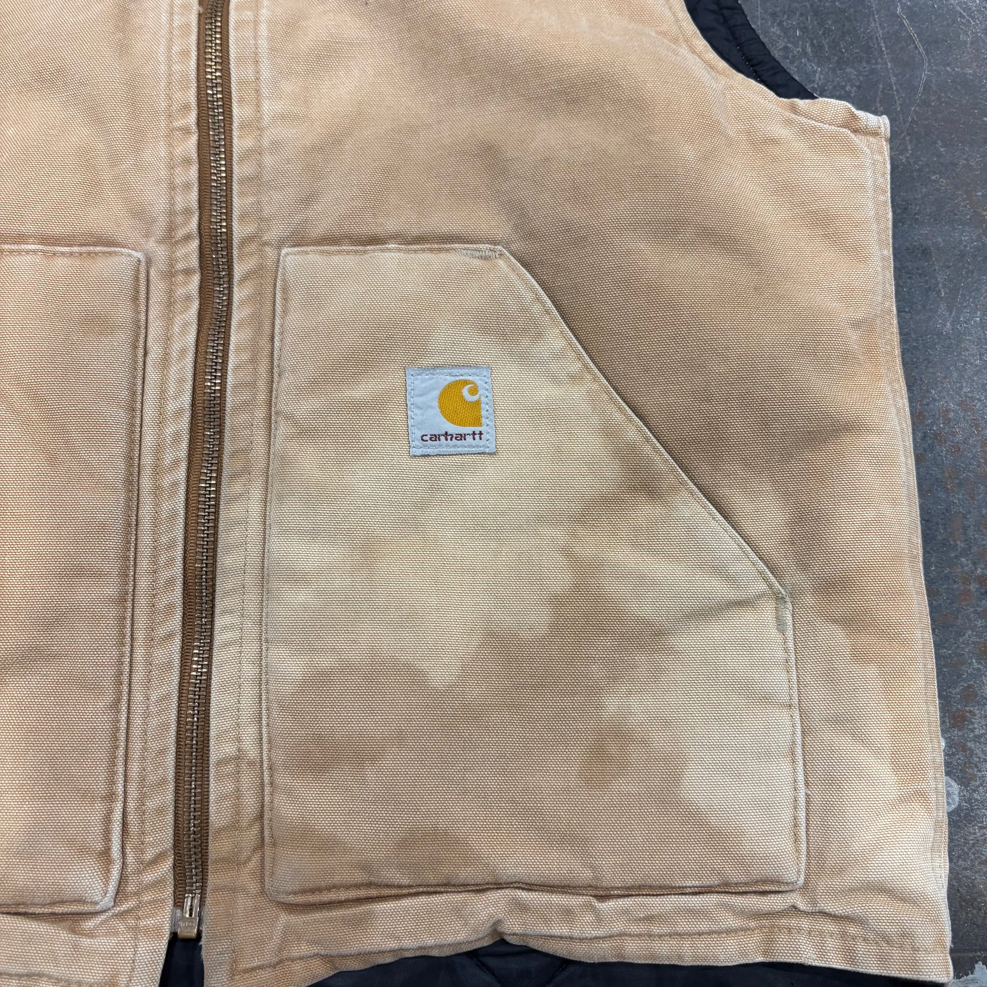 Carhartt カーハート ダックベスト ベージュ/B0805V-SO – PAGE Carhartt カーハート ダックベスト ベージュ/B0805V-SO – PAGE